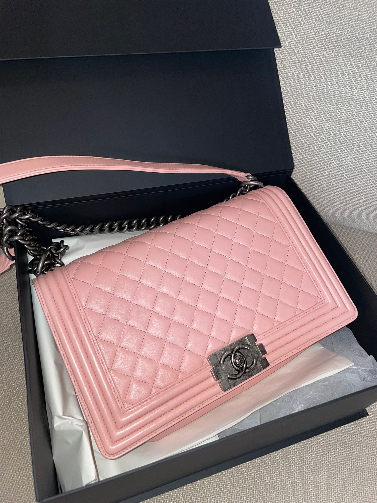 Chanel boy pink