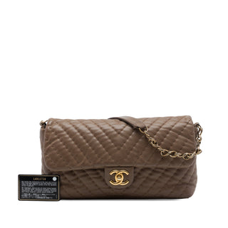 Chanel Jumbo Chevron Iridescent Calfskin Surpique Flap