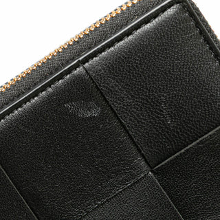 Bottega veneta 	Intreccio Cassette Bifold Zip Wallet