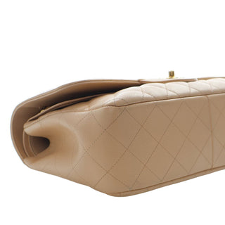 Chanel
Jumbo Classic Caviar Double Flap