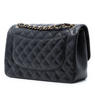 Chanel
Jumbo Classic Caviar Double Flap