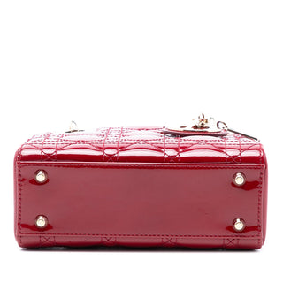 Dior
Mini Patent Cannage Lady Dior