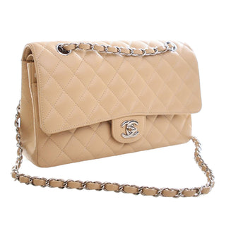 Chanel
Medium Classic Caviar Double Flap