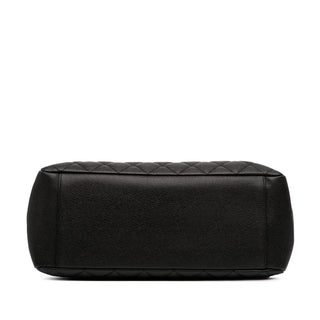 Chanel
Caviar Grand Shopping Tote
