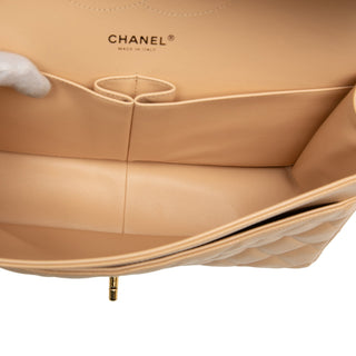Chanel
Jumbo Classic Caviar Double Flap