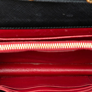 Prada
Saffiano Wallet On Chain