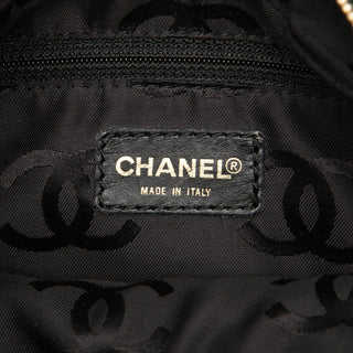 Chanel
CC Caviar Wooden Chain Shoulder Bag