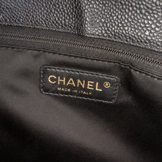 Chanel
Caviar Grand Shopping Tote