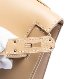 Hermès
Box Calf Kelly Sellier 32