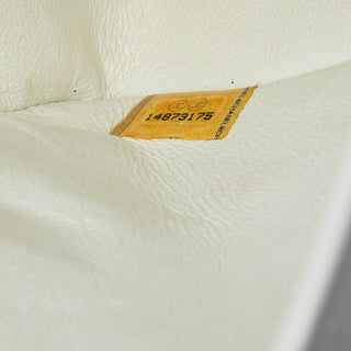 Chanel
Medium Classic Caviar Double Flap