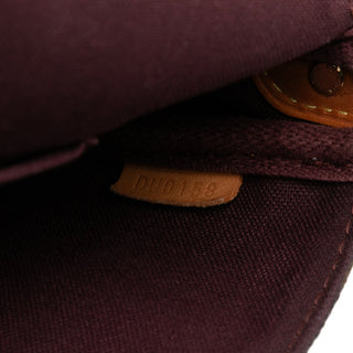 Louis Vuitton
Monogram Favorite PM