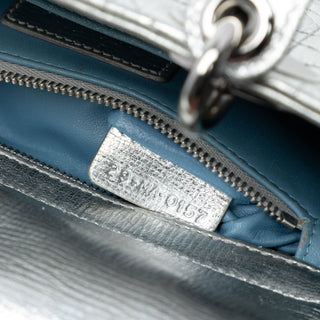 Dior Lady
Small Metallic Grained My ABCDior