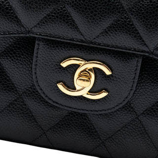Chanel
Jumbo Classic Caviar Double Flap