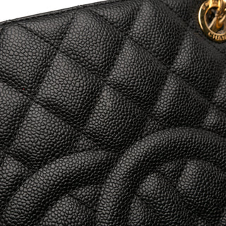 Chanel
Caviar Grand Shopping Tote