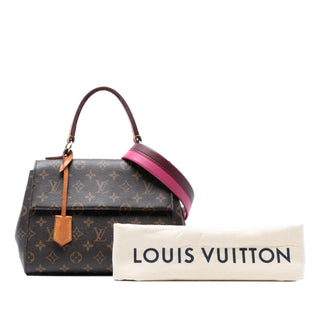 Louis Vuitton
Monogram Cluny BB
