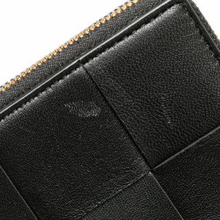 Bottega Veneta
Lambskin Maxi Intreccio Cassette Bifold Zip Wallet