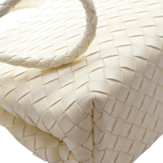 Bottega Veneta
Medium Lambskin Intrecciato Andiamo Bag