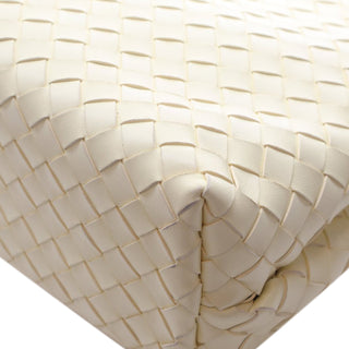 Bottega Veneta
Medium Lambskin Intrecciato Andiamo Bag